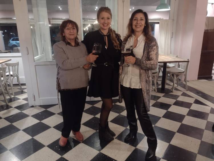 Cervantes Café & Bistró, un nuevo lugar en el corazón de Cnel. Suárez