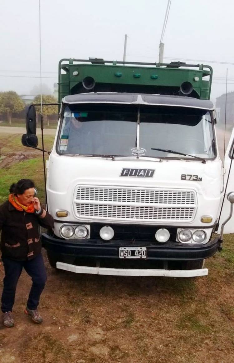 "¿Me lo das para manejar?" La historia de una camionera pringlense