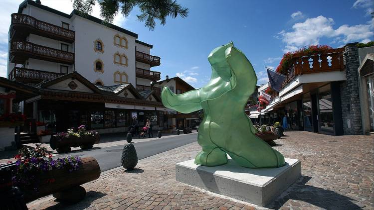 Con obras de artistas argentinos, Bienalsur inaugura una galería al aire libre en Suiza
