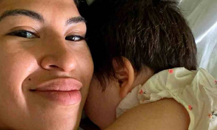 Una beba hija de argentinos quedó sola en España: su padre mató a la mamá, la quemó y luego se ahorcó