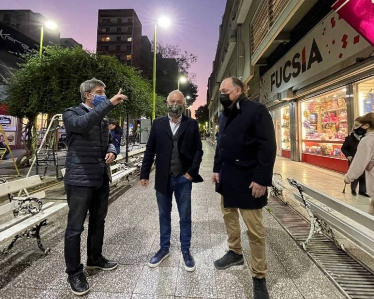 Se incorporó iluminación con tecnología Led en la Peatonal Drago