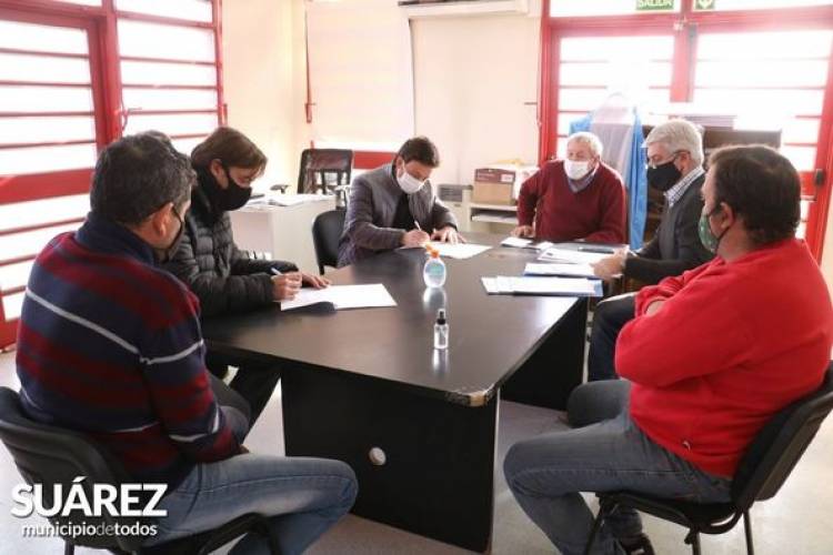 Pequeños apicultores del distrito recibieron asistencia económica⠀