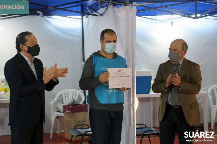El licenciado Luciano Crededío en el marco del Día Provincial del Vacunador y la Vacunadora que se conmemoró el 26 de agosto