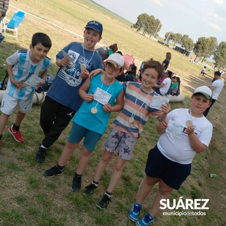 La Escuela Municipal de Atletismo participó de un torneo en Tornquist⠀