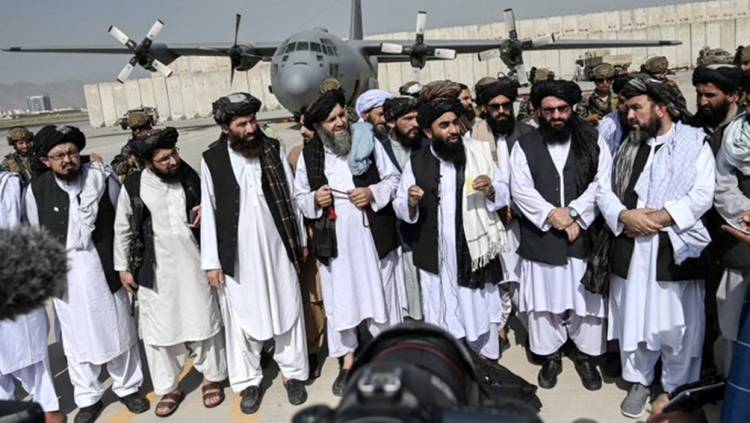 Los talibanes exigen que EEUU pague indemnizaciones por "crímenes contra la humanidad"