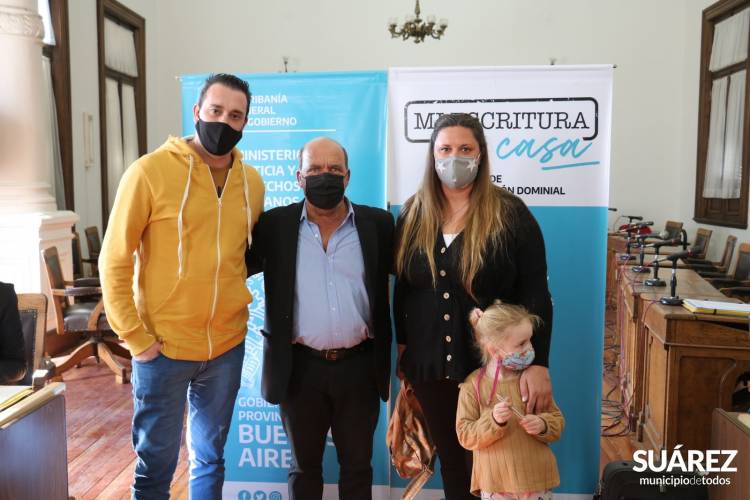Más de 100 familias pasaron a ser titulares de su vivienda