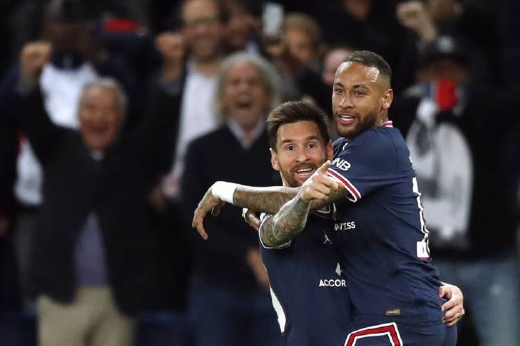 Con un golazo de Messi, PSG venció al Manchester City