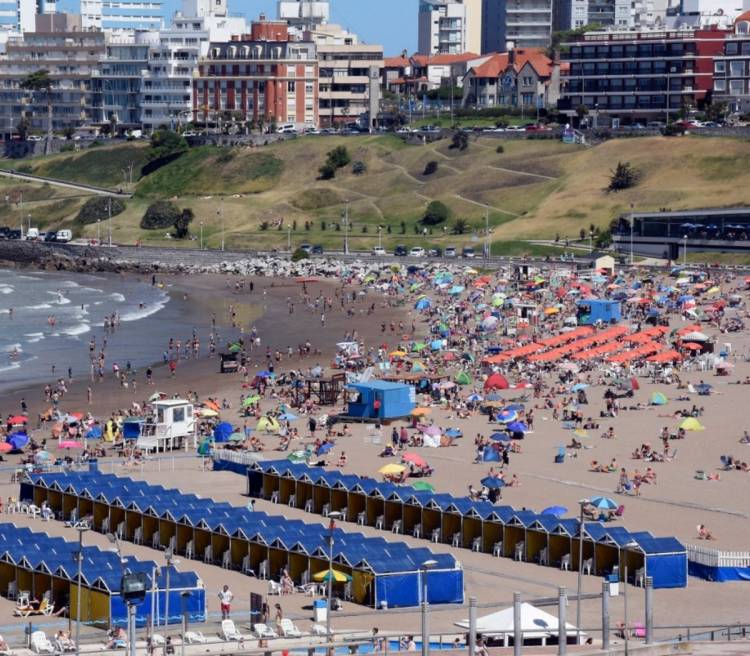 El feriado de los $17 mil millones: empresarios festejan "el mejor fin de semana XXL de los últimos 10 años"