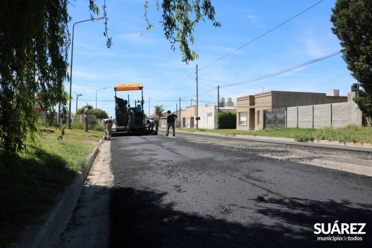 Continúa la obra de pavimento en barrio Brandenberg