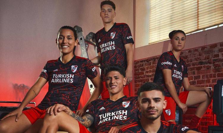 River Plate cerró el mejor contrato de indumentaria del fútbol argentino