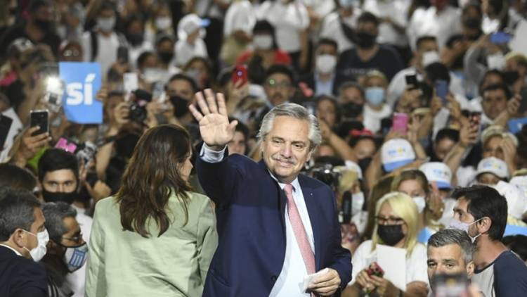 El Frente de Todos y Juntos cierran sus campañas en la provincia de Buenos Aires