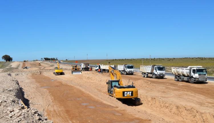 LA CONSTRUCCIÓN DE LA AUTOPISTA BAHÍA BLANCA-TORNQUIST YA SUPERA EL 45?AVANCE
