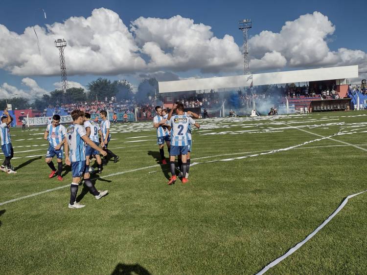 SEMIFINALES DEL FÚTBOL LIGUISTA: BLANCO Y NEGRO Y SAN MARTÍN DE CARHUE FINALISTAS!!!