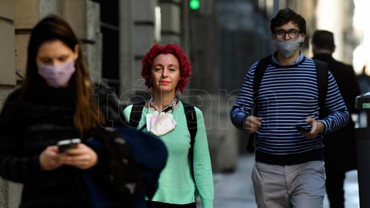 La Argentina está "relativamente estable" por el coronavirus, pero el Gobierno pide "prudencia"