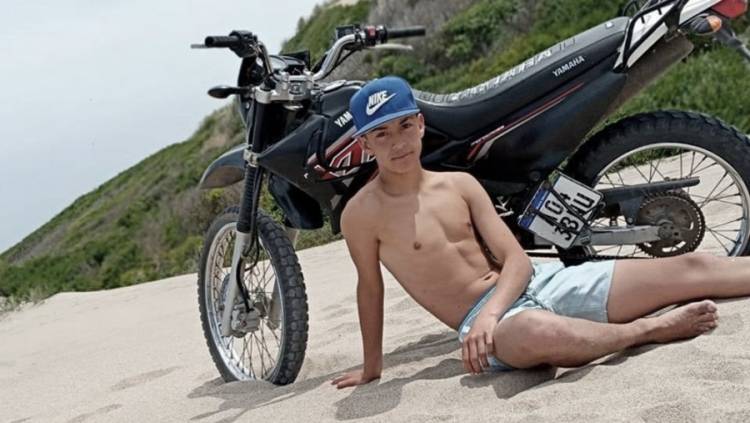 Mataron a un chico de 16 años en un control en Miramar y hay un policía detenido