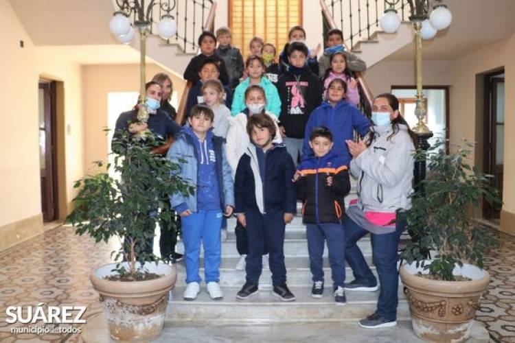 El CEC N° 801 organizó una campaña de “tenencia responsable de mascotas”