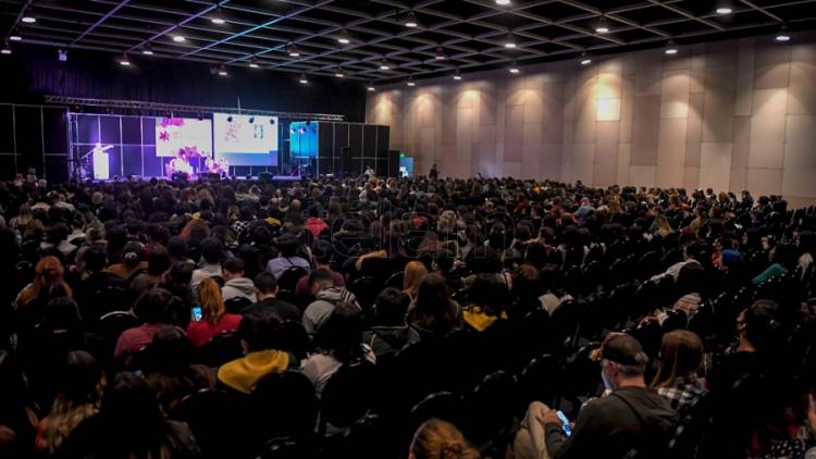 Después de una ausencia de dos años, la Feria del Libro confirmó su enorme masividad 