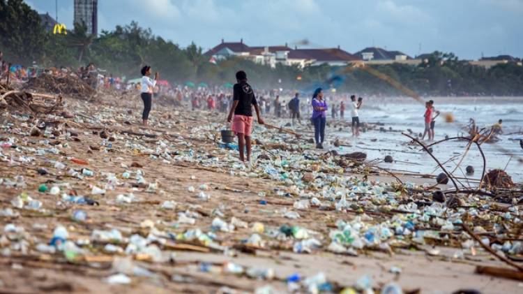 ¿Debemos preocuparnos por la presencia de microplásticos en el medioambiente?