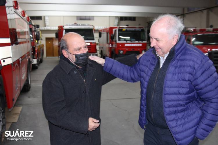 El Intendente Municipal acompañó a los Bomberos Voluntarios de Coronel Suárez en el tradicional desayuno