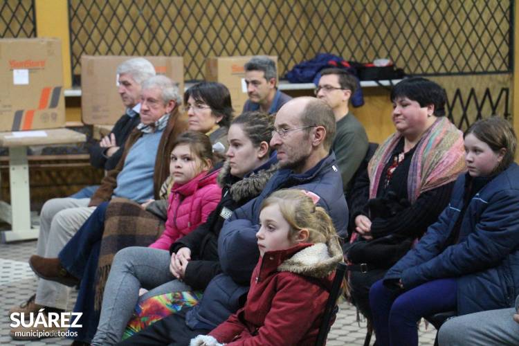 Más de 30 emprendedores recibieron maquinarias, herramientas y materiales para la emergencia social” 