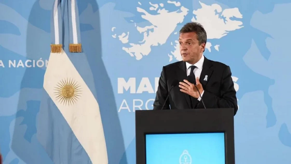 Massa anuncia su gabinete económico, diseña un programa de alivio fiscal y planifica una gira