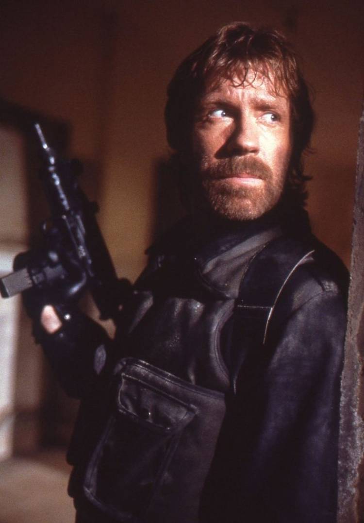 Dejó todo por amor, vida de Chuck Norris 