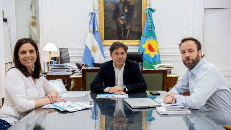 Kicillof oficializó un aumento del 42,45 % para jubilaciones y pensiones mínimas