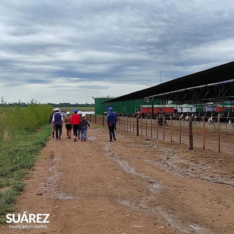 Recorrida por la empresa de Bio-Energía de Coronel Suárez