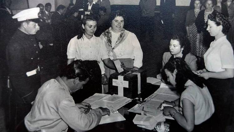 Hace 71 años, las mujeres votaron por primera vez en el país