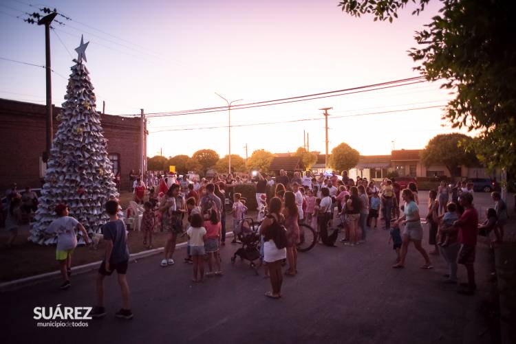 El espíritu de la Navidad brilló en los Pueblos Alemanes y en Suárez