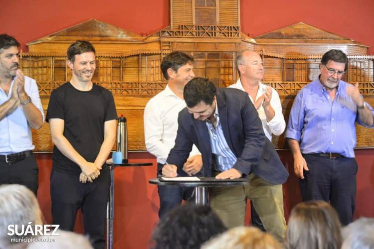 Kicillof anunció obras escolares por más de $173 millones para Coronel Suarez.