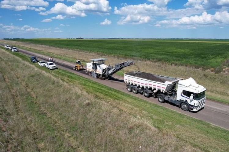 Avanzamos con la repavimentación de la Ruta Nº 76 en el Municipio de Coronel Suárez