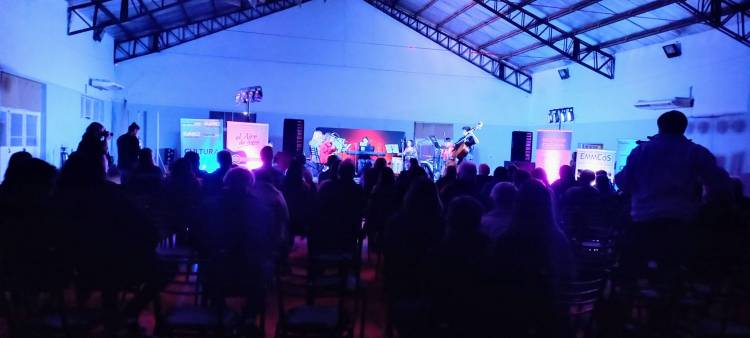 "El Aire de Aquí" 2023 en el Polideportivo. Programa para vivir la Música