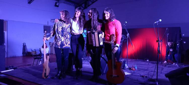 "El Aire de Aquí" 2023 en el Polideportivo. Programa para vivir la Música