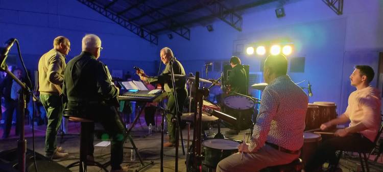 "El Aire de Aquí" 2023 en el Polideportivo. Programa para vivir la Música