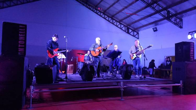 "El Aire de Aquí" 2023 en el Polideportivo. Programa para vivir la Música
