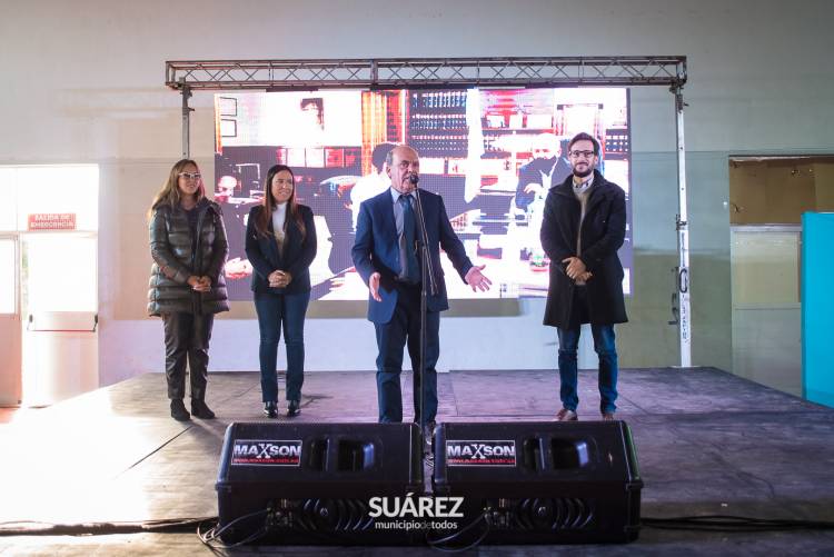 El Ministro Agustín Simone y el Intendente Ricardo Moccero entregaron 300 escrituras en Coronel Suárez