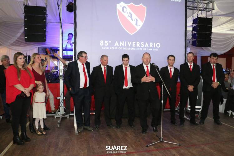 El Intendente Ricardo Moccero participó del 85º aniversario de Club Independiente