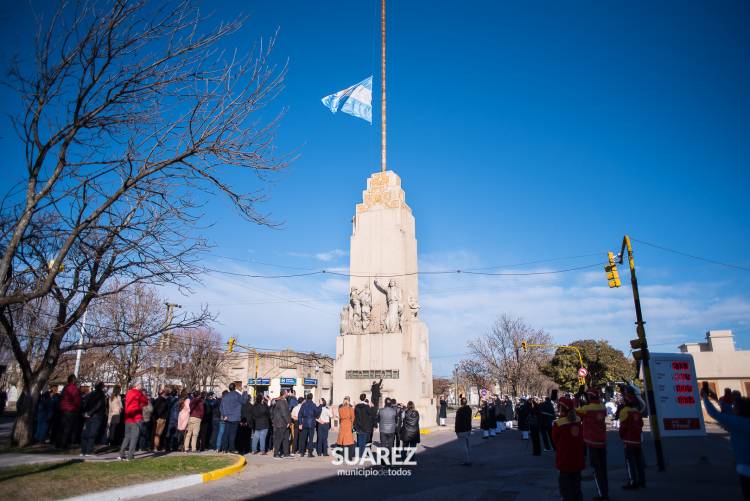 Acto oficial 6 de Agosto: el intendente manifestó el orgullo de haber nacido en Coronel Suárez 