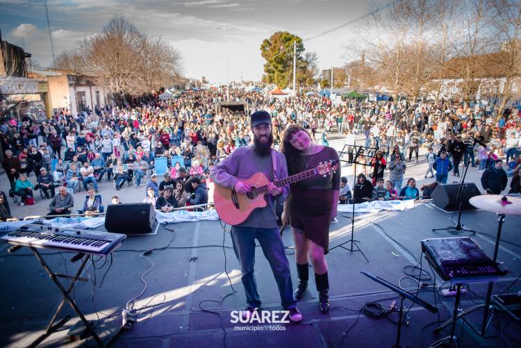 Suarez Peatonal marcó un record histórico en convocatoria con el concierto de Los Caligaris