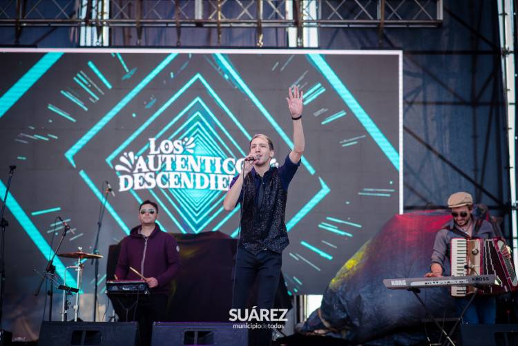 Suarez Peatonal marcó un record histórico en convocatoria con el concierto de Los Caligaris