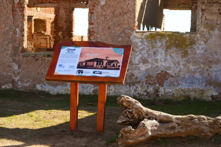 Para conocer más la historia: colocan cartelería inteligente en Epecuén