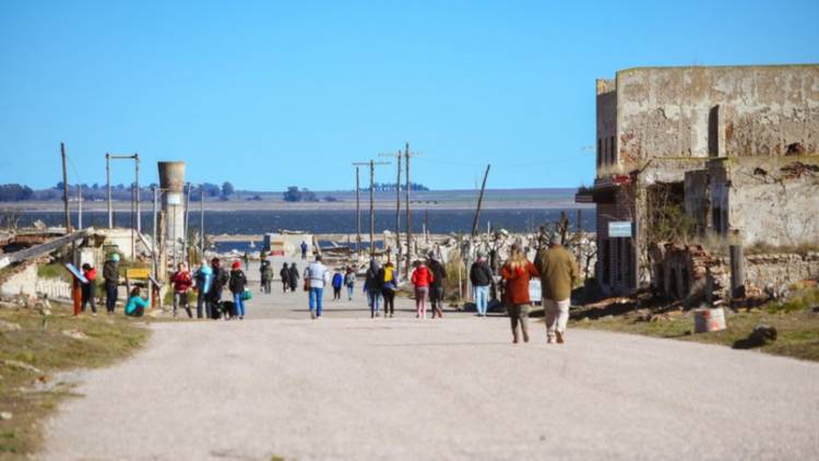 Para conocer más la historia: colocan cartelería inteligente en Epecuén