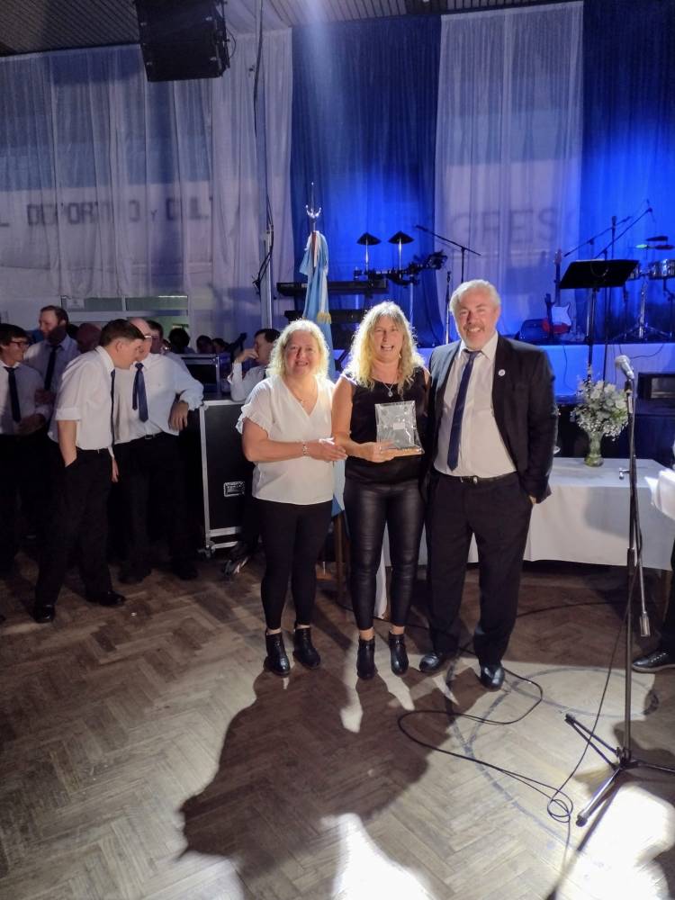 El Club El Progreso de Pueblo Santa María celebró sus 85° años con una gran cena y baile.