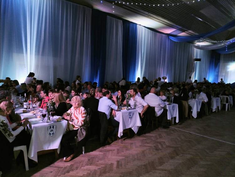 El Club El Progreso de Pueblo Santa María celebró sus 85° años con una gran cena y baile.