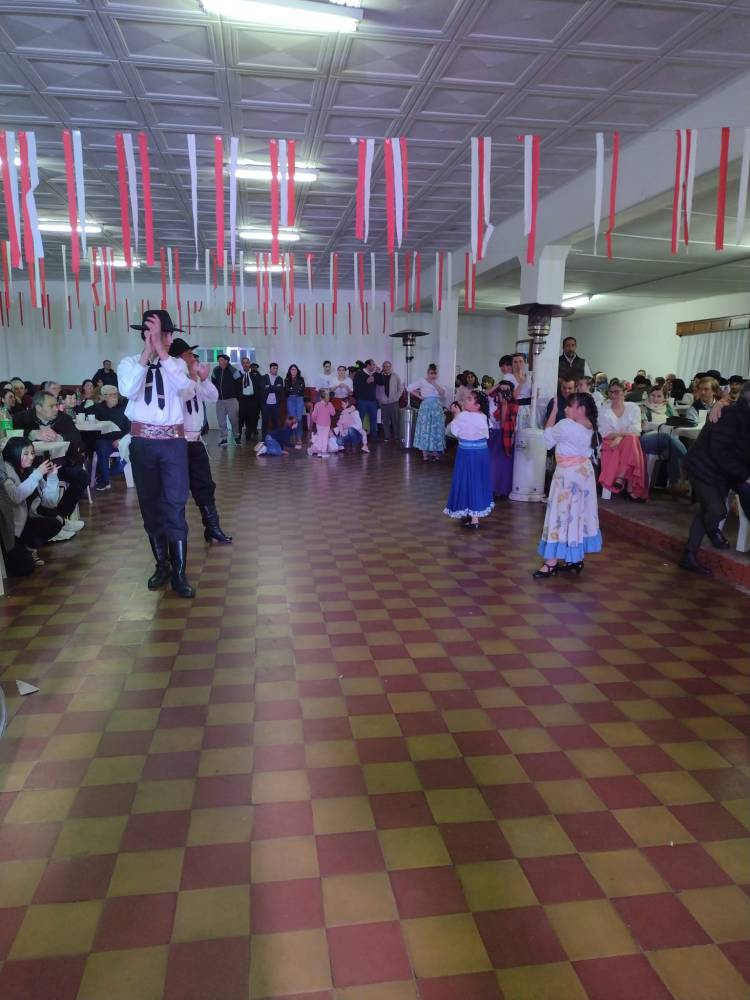 Primer gran fiesta Folklórica del Club Sportivo Belgrano de Pasman