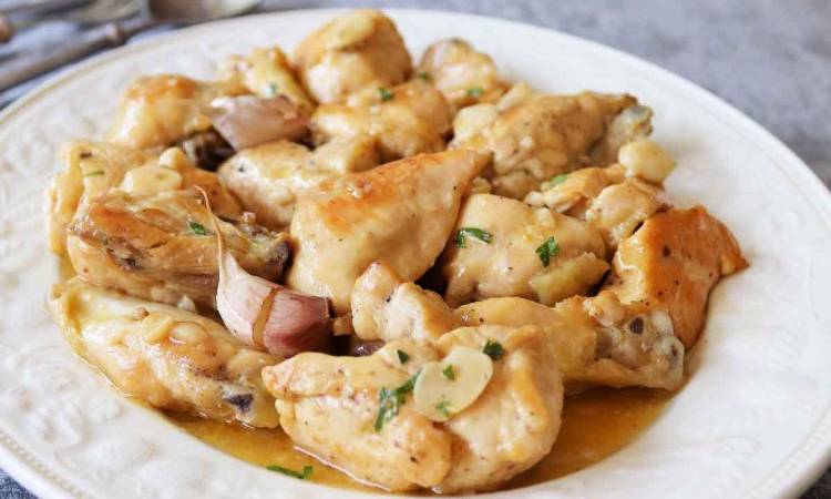 Pollo al ajillo: un plato económico y fácil de cocinar