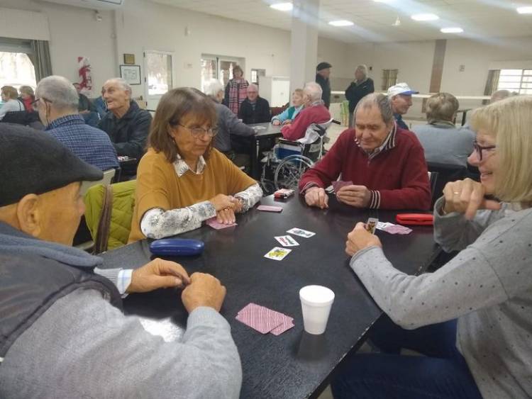 TORNEO INTERNO  DE TRUCO PARA PERSONAS MAYORES
