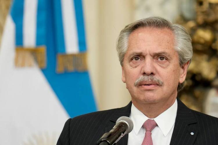 Alberto Fernández confirmó que se muda a España a dar clases y "tomar distancia de la política"