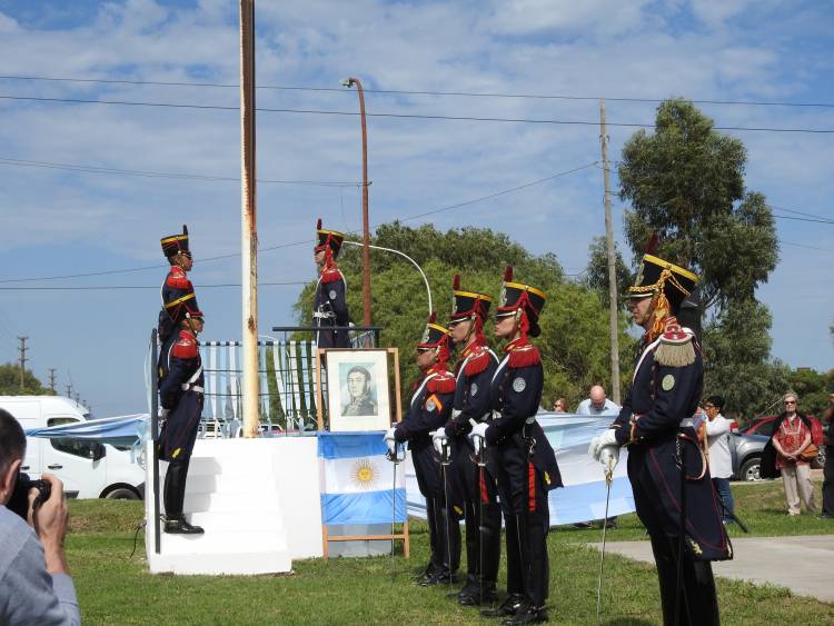 Huanguelén homenajeó al General San Martín en el 246° aniversario de su nacimiento
